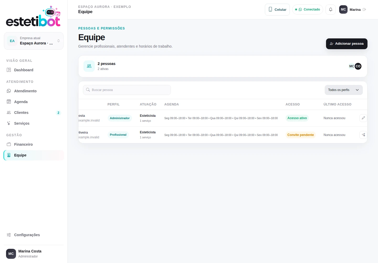 Status Convite pendente na equipe. Tela real com dados fictícios.